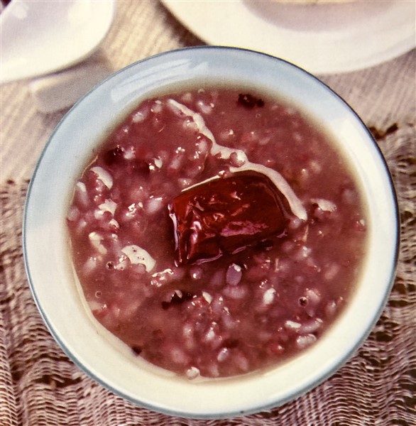 Sweet Chinese Black Sticky Rice Congee With Dates