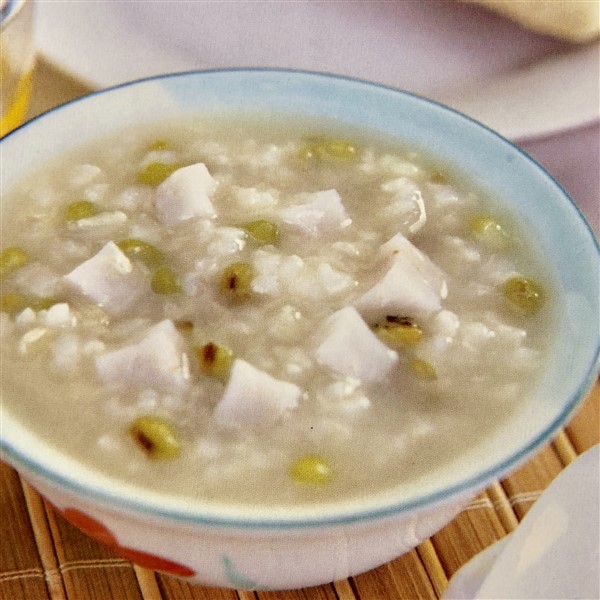 Delicious Chinese Pork Bone And Dried Cabbage Congee 