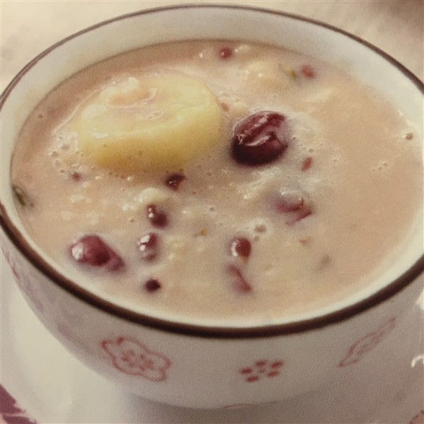 Delecious Vegetarian Creamy Fruit  Congee