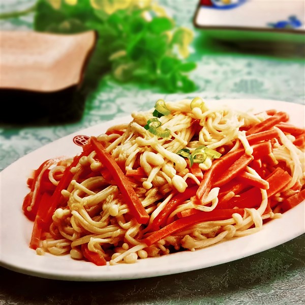 Delightful Chinese Enoki Mushroom Salad