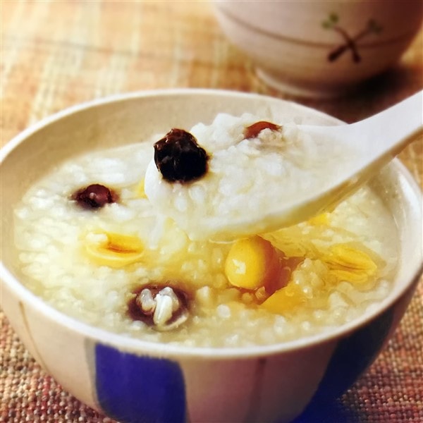 Fresh Chinese Yam Congee With Lotus Seeds And Lychee
