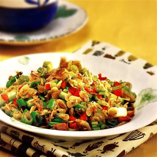 Chinese Green Chili And Dried Shrimp Stir-fry