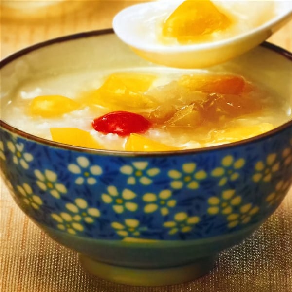 Sweet, delicious Chinese Mixed Fruit Congee