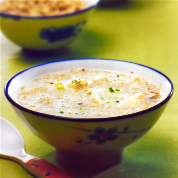 Tasty Chinese Oatmeal Congee 