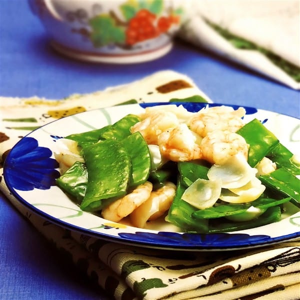 Chinese Shrimp Stir-fry With Lily Bulbs And Snow Peas With Congee