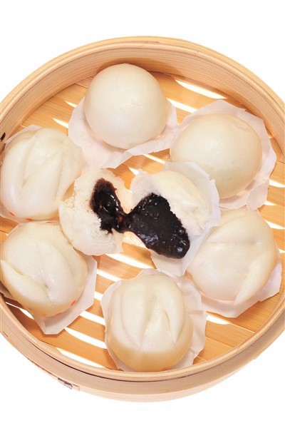 Bean Paste Buns In Bamboo Steamer