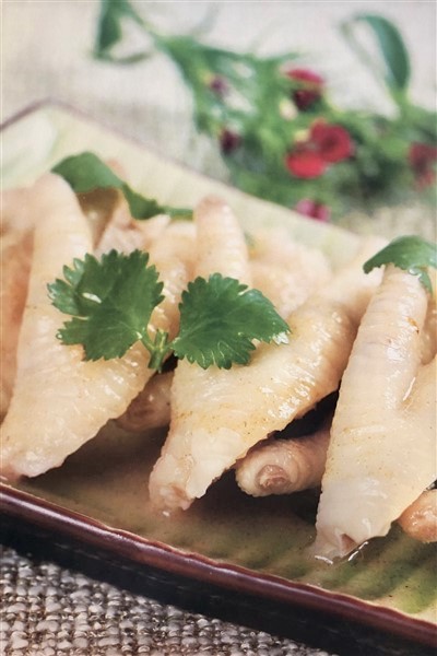 Chinese Dim Sum Chicken Feet With Sand Ginger Sauce