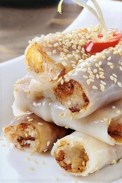 Delicious Chinese Crunchy Rice Rolls At Dim Sum