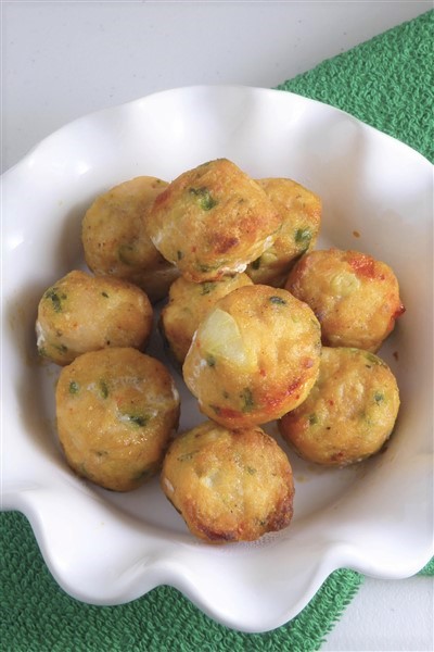 Chinese Deep-Fried Dace Fish Balls Served At Dim Sum