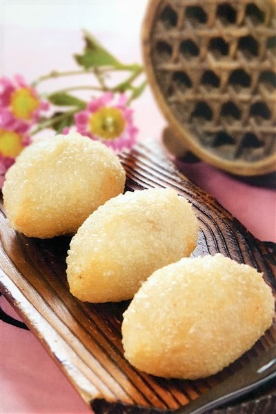 Deep-Fried Dumplings Cute and Crispy Deep-Fried Dumplings Served in a Cantonese Dim Sum House