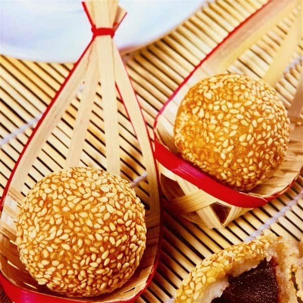 Chinese Sesame Balls With Sweet Dipping Sauce