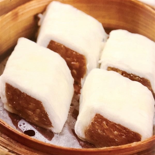 Delicious Chinese Dim Sum Sticky Rice Rolls